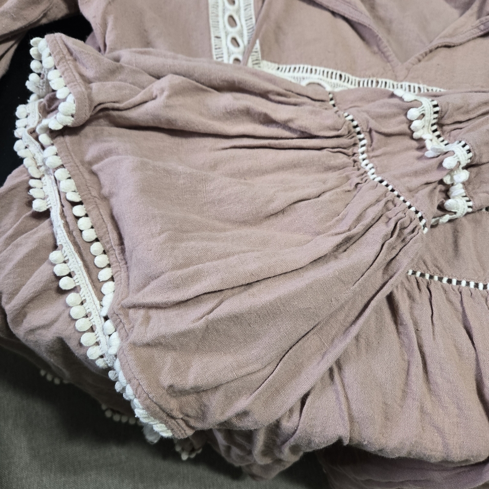 Show Me Your Mumu M Mauve Tasseled Pom-Pom V-Neck Bell Sleeve Tunic Blouse - Picture 6 of 7